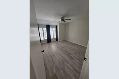 437 Bendwood Drive, Houston, TX 77024 - Photo 12