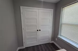 9806 Fillmore St, Houston, TX 77029 - Photo 8