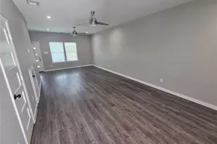 9806 Fillmore St, Houston, TX 77029 - Photo 6