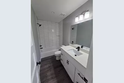 9806 Fillmore Street #B, Houston, TX 77029 - Photo 12