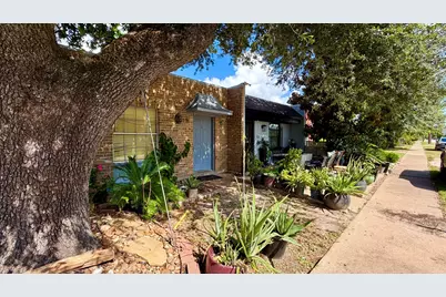 1405 Shadowdale Drive #12, Houston, TX 77043 - Photo 2