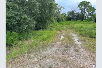 102 S Willow Street, Texas City, TX 77591 - Photo 10