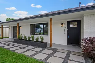 1818 Watercrest Dr, Houston, TX 77008 - Photo 2