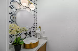1818 Watercrest Dr, Houston, TX 77008 - Photo 4