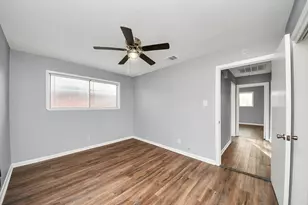 10614 Buffum St, Houston, TX 77051 - Photo 16