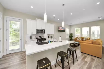 5935 Beall Street #D, Houston, TX 77091 - Photo 8