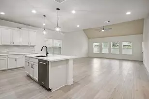 2732 Rogliano Ln, League City, TX 77573 - Photo 2