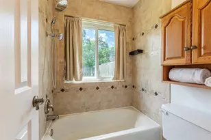 320 Creek Bend Dr, League City, TX 77573 - Photo 26