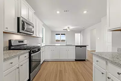 2562 Green Jasper Drive, Iowa Colony, TX 77583 - Photo 4