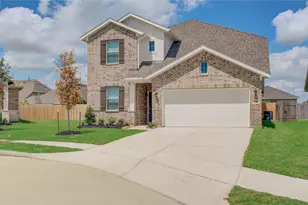 8411 Baywatch Cir, Baytown, TX 77523 - Photo 2