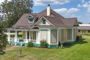 570 Wightman St, Matagorda, TX 77457 - Photo 2