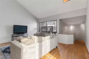 3022 Baldwin St, Houston, TX 77006 - Photo 6