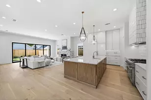 906 Bayland Ave, Houston, TX 77009 - Photo 8