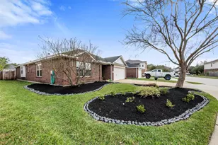 17914 Platinum Springs Dr, Tomball, TX 77375 - Photo 2