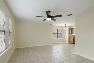 101 Yegua Cir, Huntsville, TX 77340 - Photo 4