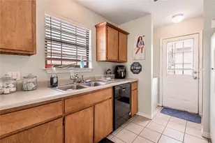 101 Yegua Cir, Huntsville, TX 77340 - Photo 10