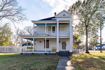 401 Hanover Street, Edna, TX 77957 - Photo 1
