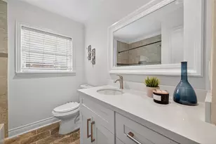 5111 Creekbend Dr, Houston, TX 77035 - Photo 12