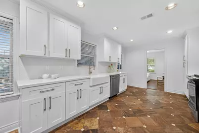 5111 Creekbend Drive, Houston, TX 77035 - Photo 8