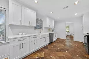 5111 Creekbend Dr, Houston, TX 77035 - Photo 8