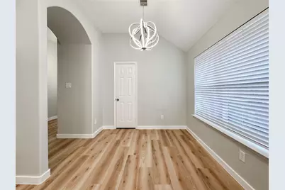 27 Auburn Path Drive, The Woodlands, TX 77382 - Photo 12