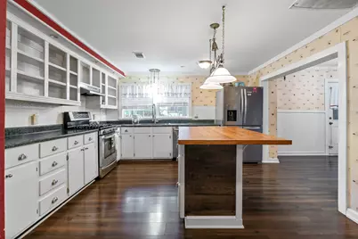 712 N Pine Avenue, Livingston, TX 77351 - Photo 10