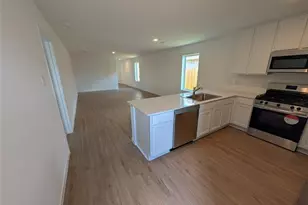 5716 Ivy Crst, Montgomery, TX 77316 - Photo 4