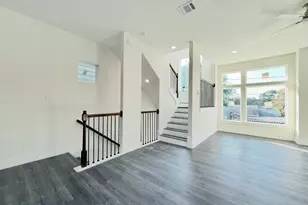 6717 St Augustine St, Houston, TX 77021 - Photo 8