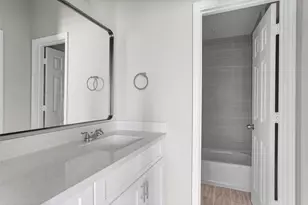 9707 Richmond Ave, Houston, TX 77042 - Photo 10