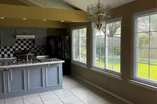 10119 Towne Mist Dr, Sugar Land, TX 77498 - Photo 6