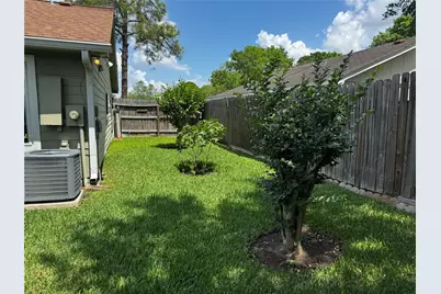 10119 Towne Mist Drive, Sugar Land, TX 77498 - Photo 8