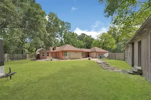 705 Holly Springs Ct, Conroe, TX 77302 - Photo 16