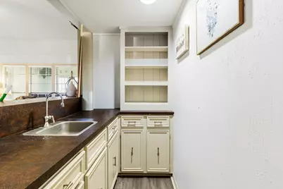 9 Jadecrest Court, Conroe, TX 77304 - Photo 14