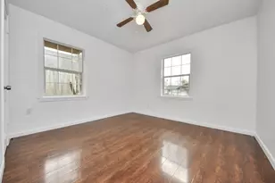 5521 Southlea St, Houston, TX 77033 - Photo 18