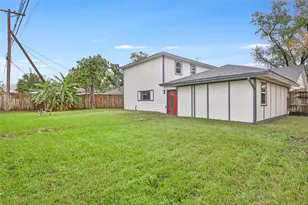 1623 Fawnhope Dr, Houston, TX 77008 - Photo 2