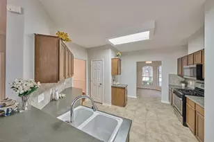18534 Alemarble Oak St, Cypress, TX 77429 - Photo 32