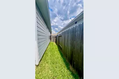 10819 Prickly Ash Drive, Tomball, TX 77375 - Photo 32