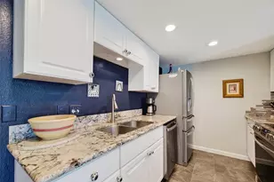 5204 Arboles Dr, Houston, TX 77035 - Photo 18