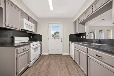 7407 Cortes Drive, Houston, TX 77083 - Photo 10