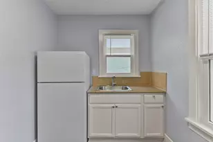909 28th St, Galveston, TX 77550 - Photo 8