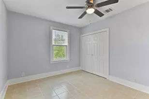 909 28th St, Galveston, TX 77550 - Photo 16