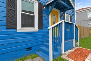 909 28th St, Galveston, TX 77550 - Photo 2