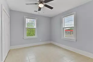 909 28th St, Galveston, TX 77550 - Photo 18