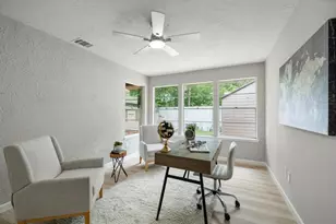 1819 Redwood Ct, Sugar Land, TX 77498 - Photo 18