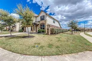 5302 Silver Ledge Dr, Katy, TX 77493 - Photo 2