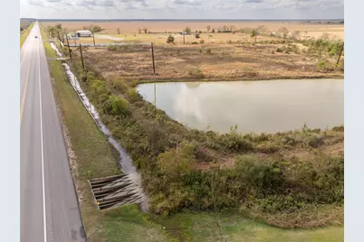 10212 Highway 35, Liverpool, TX 77577 - Photo 22