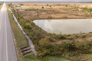 10212 Hwy 35, Liverpool, TX 77577 - Photo 22