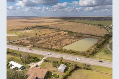 10212 Highway 35, Liverpool, TX 77577 - Photo 6