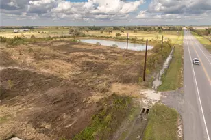 10212 Hwy 35, Liverpool, TX 77577 - Photo 20