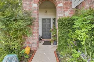 2006 Creek Valley Ln, Sugar Land, TX 77478 - Photo 4